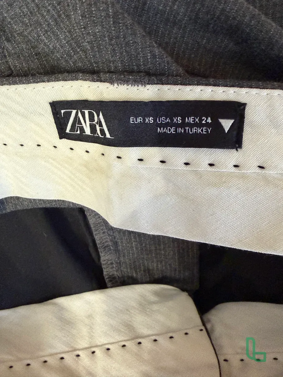 Бермуды. Цвет Серый