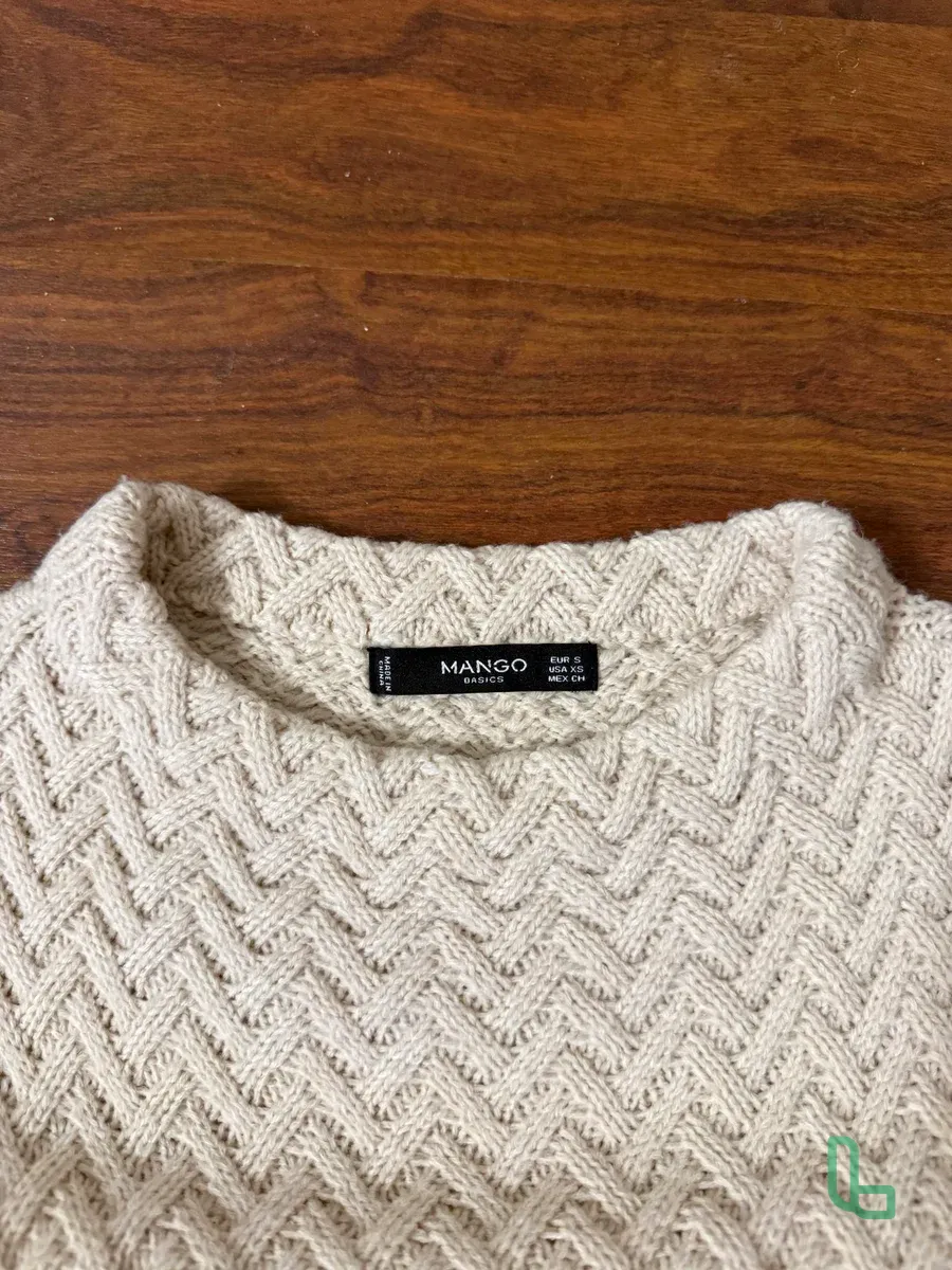 Свитер женский Mango Размер S (42)