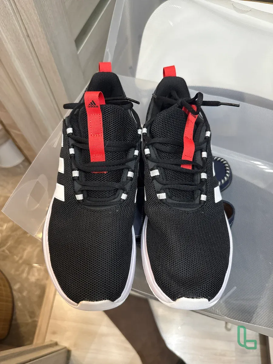 Кроссовки Adidas