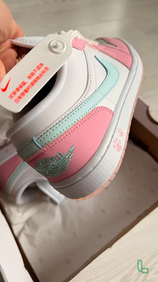 Кроссовки Nike Air Jordan 1 Low розовые