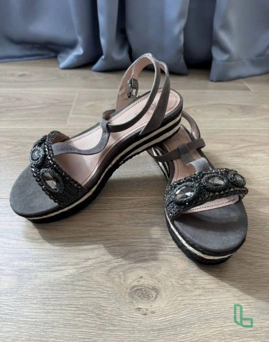 Новые босоножки