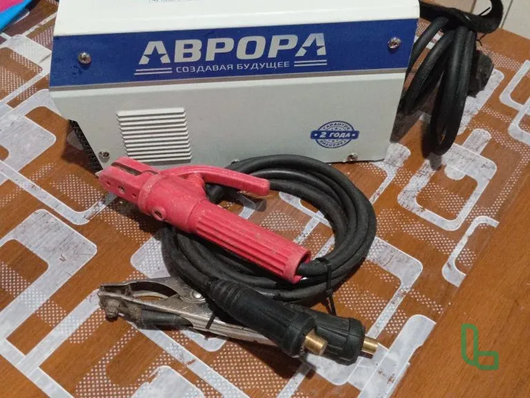 Сварочный инвертор Аврора Вектор 2200