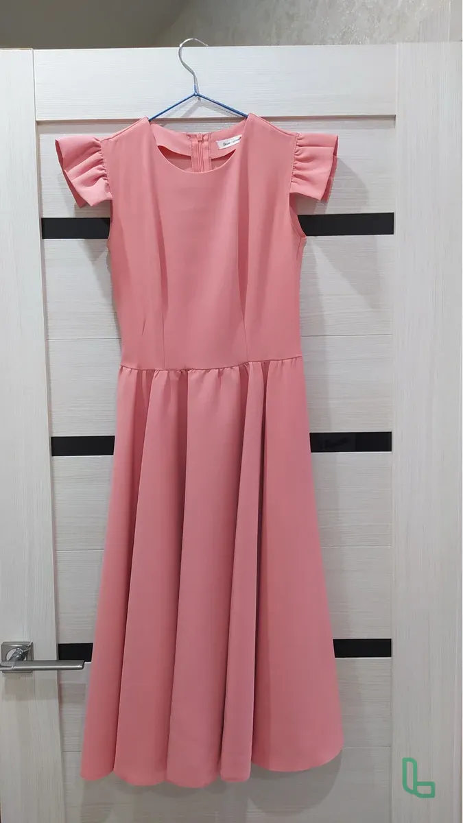 Продаётся платье. Размер 40-42