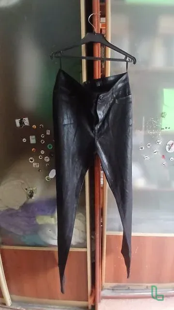 Брюки Sinsay черные