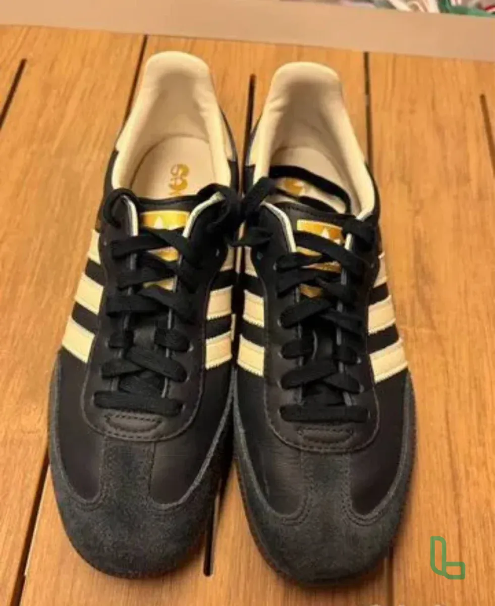 кроссовки adidas