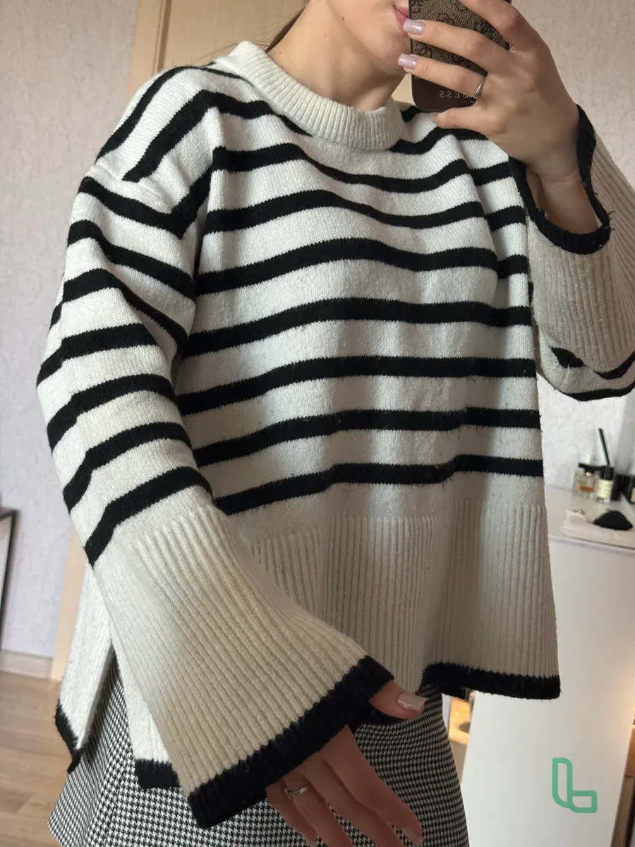 Свитер в полоску чёрно белый женский oversize