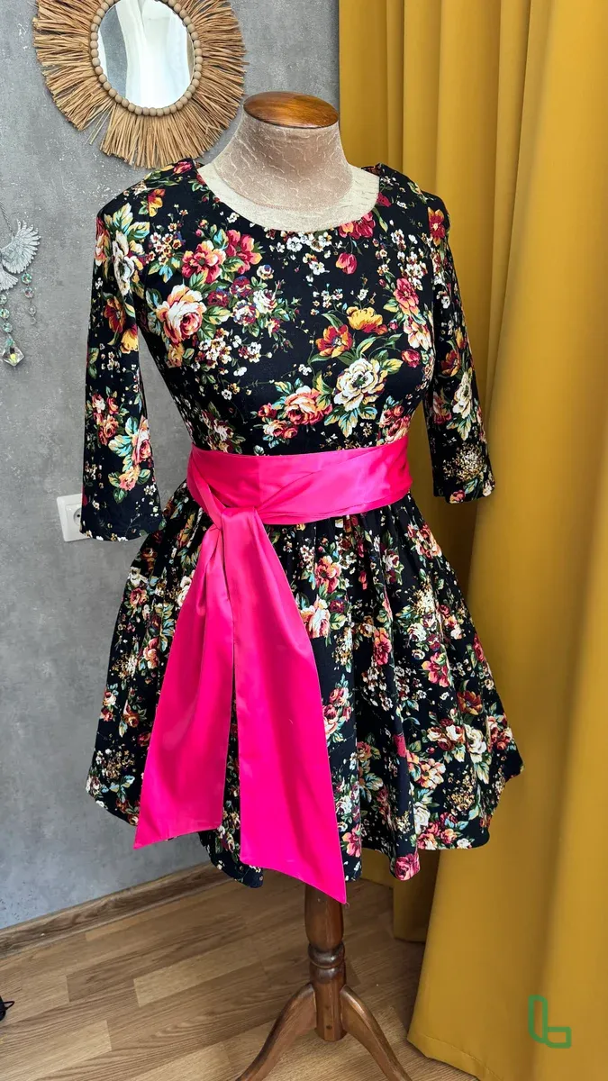 Платье 42-44 размера