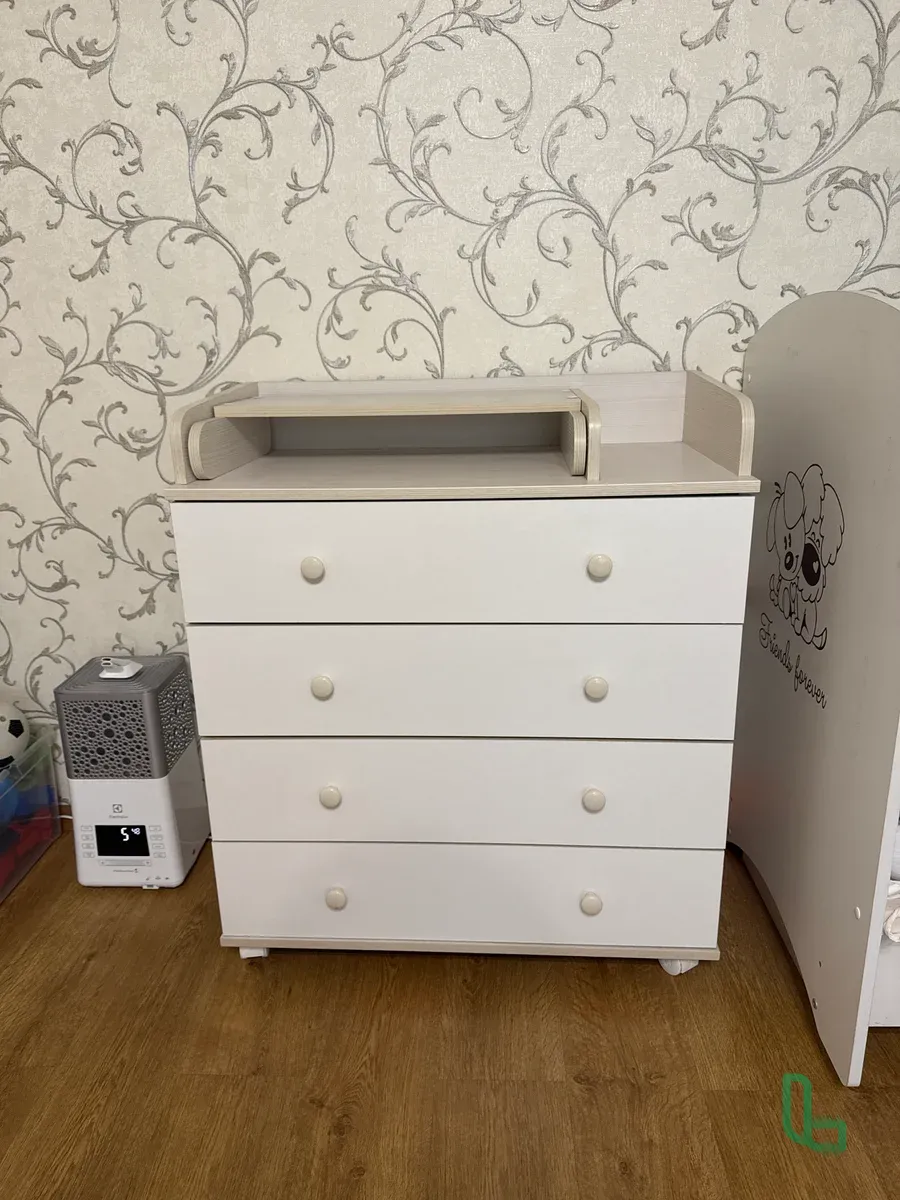 Детский пеленальный стол-камод.