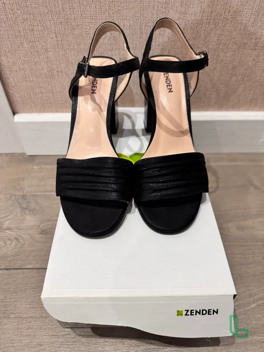 Босоножки Женские