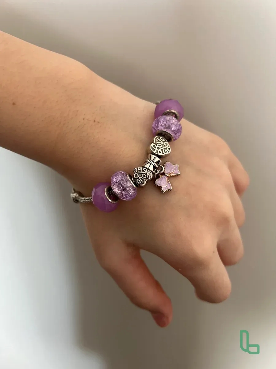 Браслет Фиолетового Цвета . Застёжки Регулируются