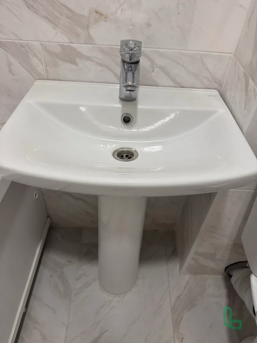 Раковина с Пьедесталом И Смесителем