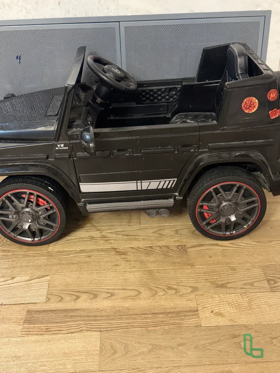 Продаю детский электромобиль Цена:  5.000₽