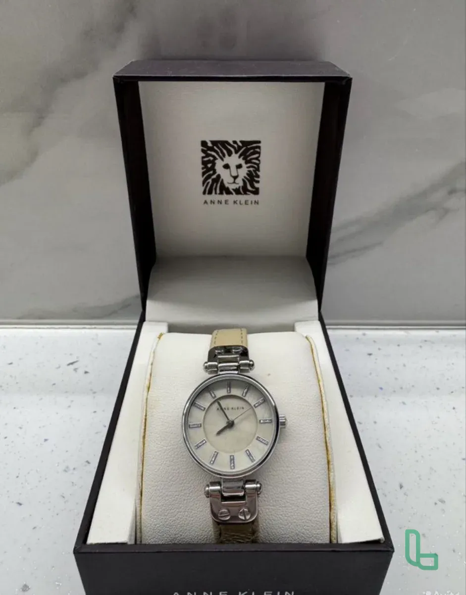 Наручные часы женские Anna Klein
