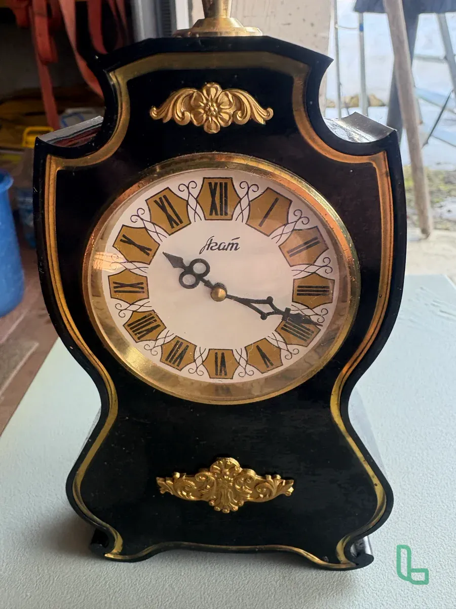 Часы Настольные Агат!!!