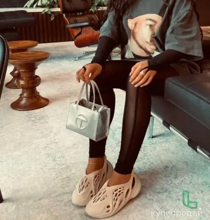 кроссовки yeezy