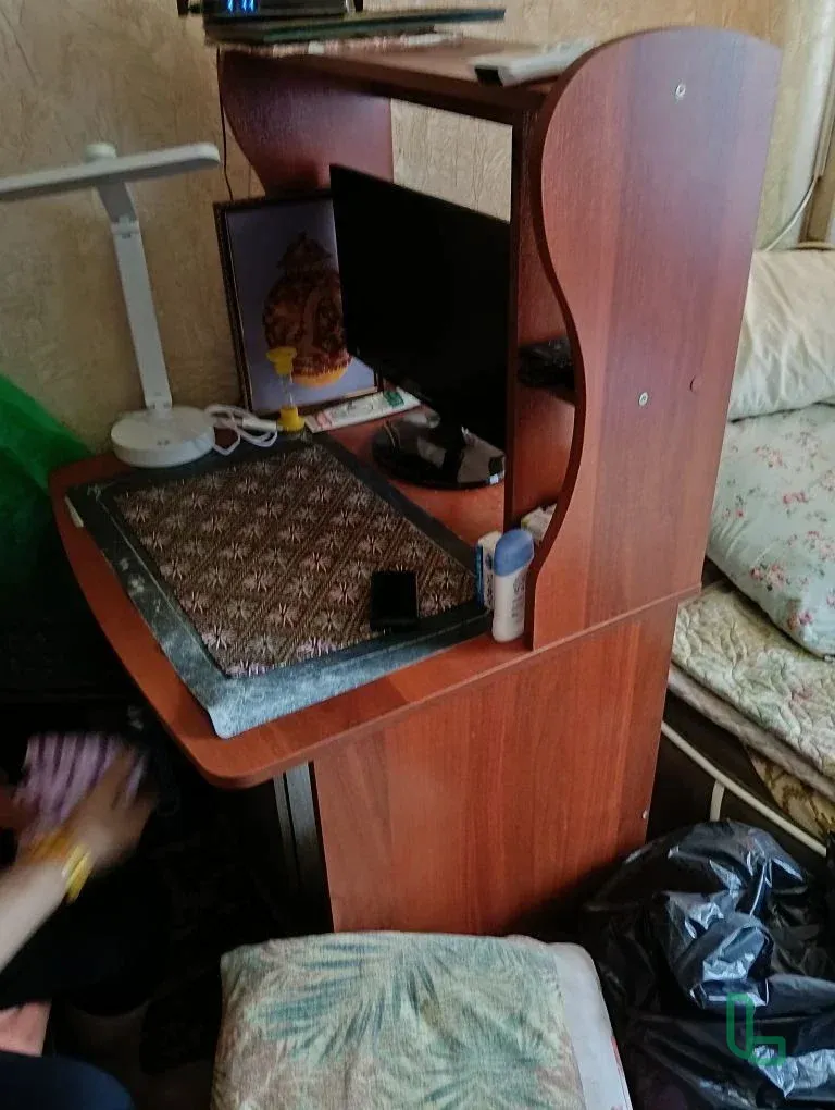 Стол компьютерный