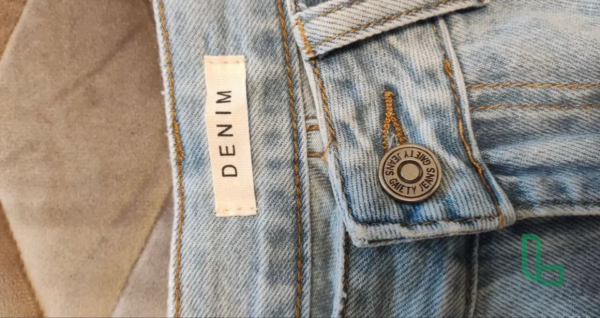 Джинсы Новые