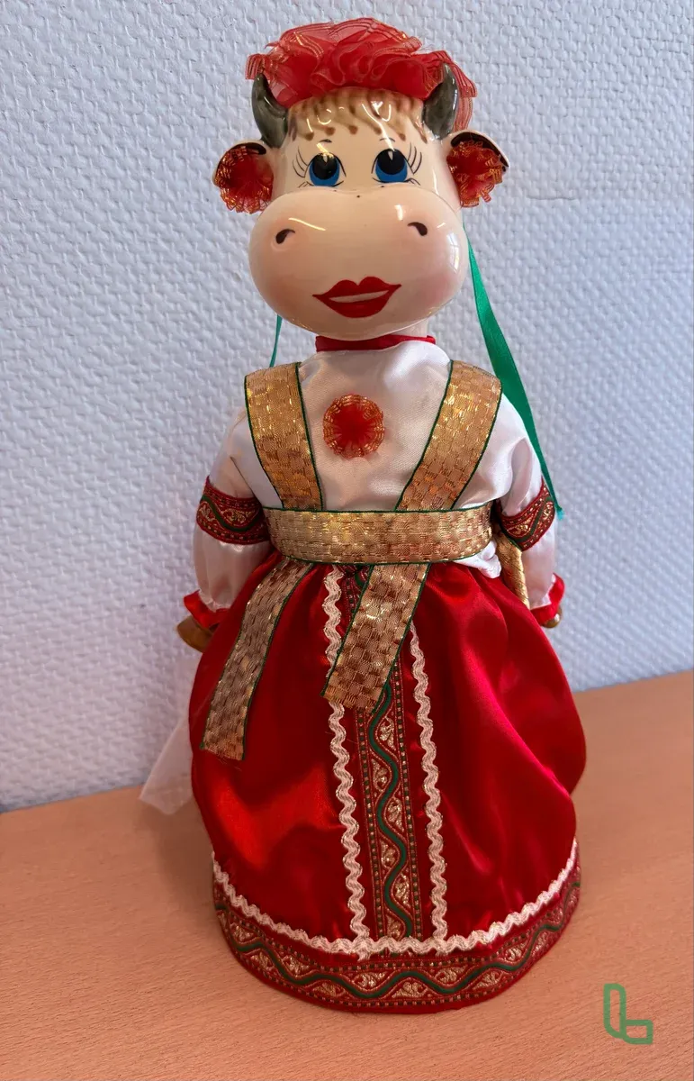 Сувенирная кукла  «Корова  Боярыня»