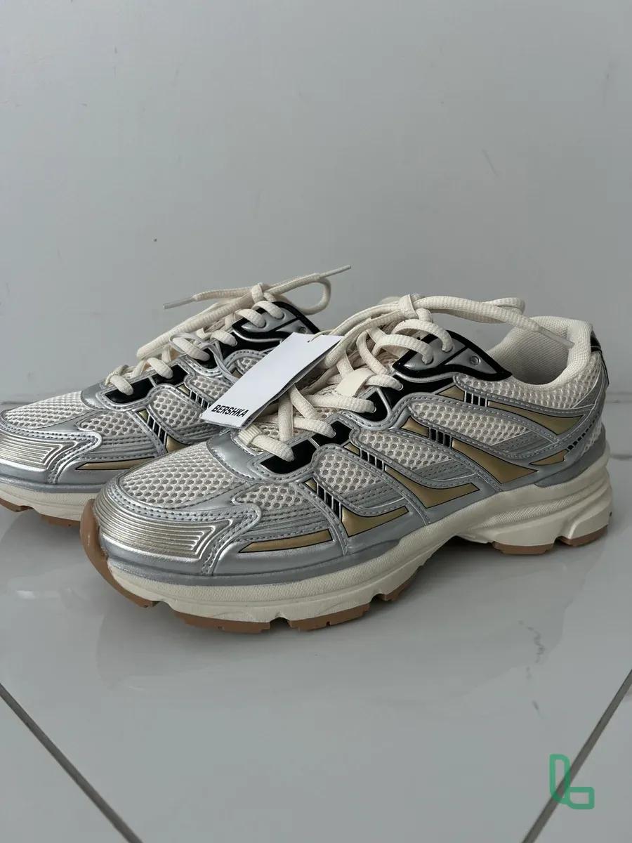 Кроссовки Bershka 38