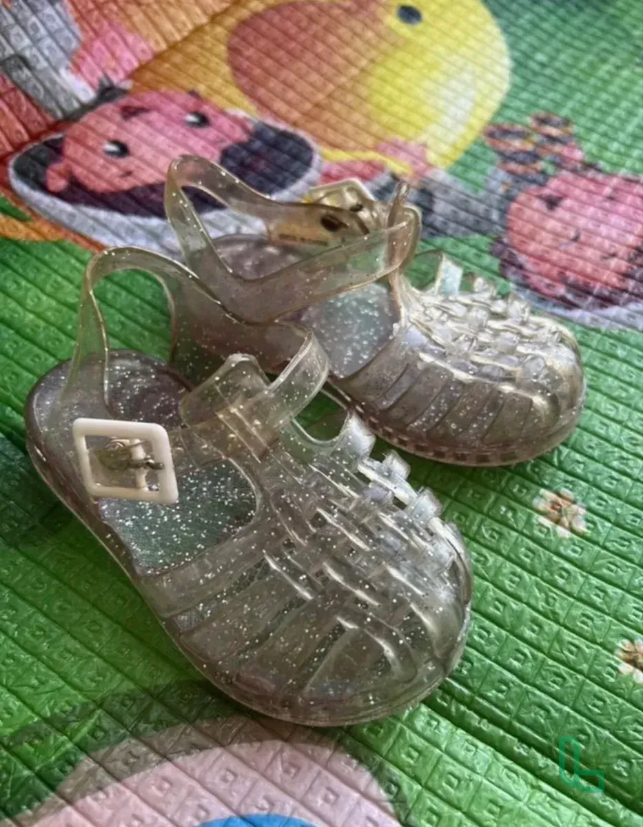 Пляжные сандали для девочки 21