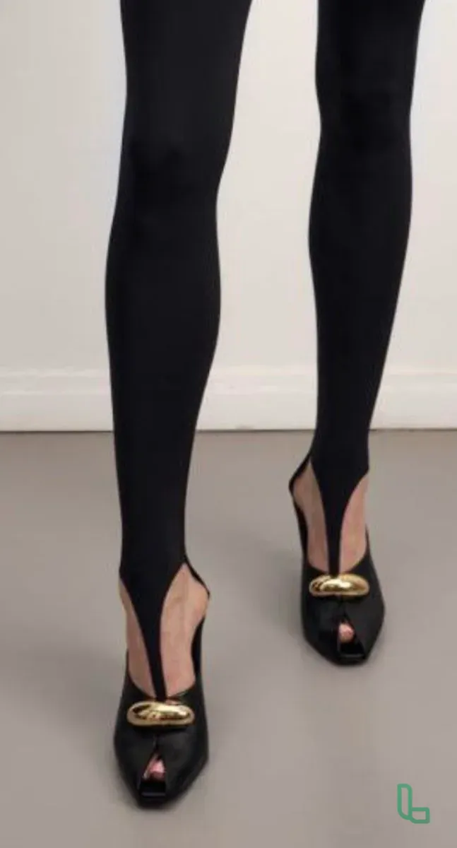 Леггинсы со штрипами