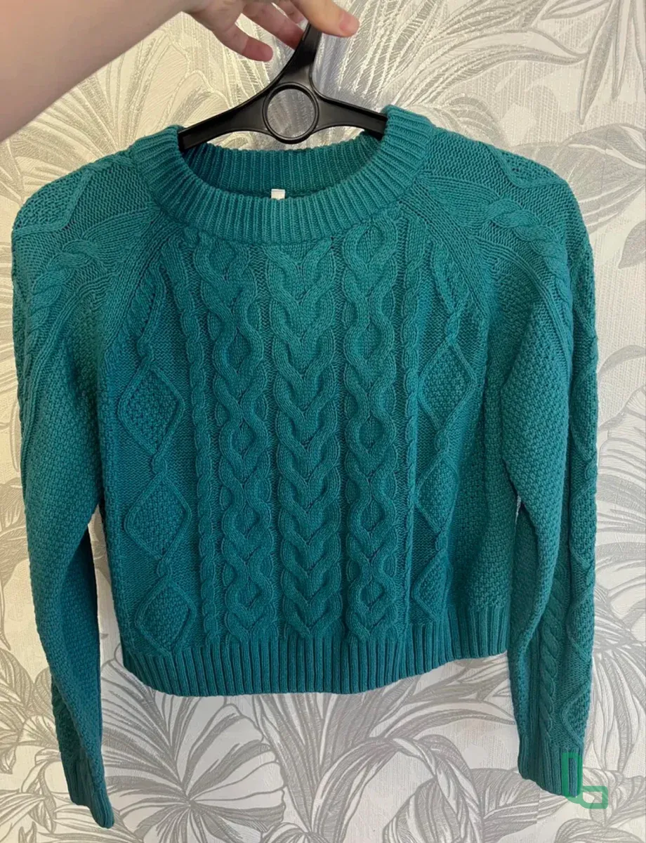 Свитер укороченный женский