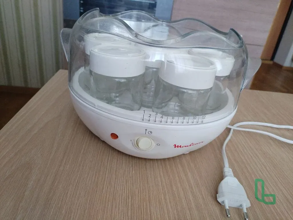 йогурница Moulinex с баночками