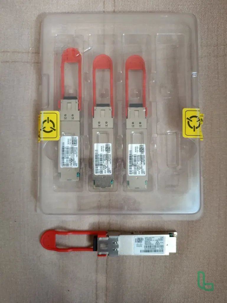Оптический трансивер Cisco qsfp-40G-ER