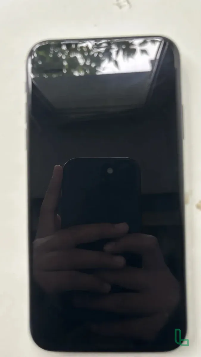 Продаю Айфон Xr