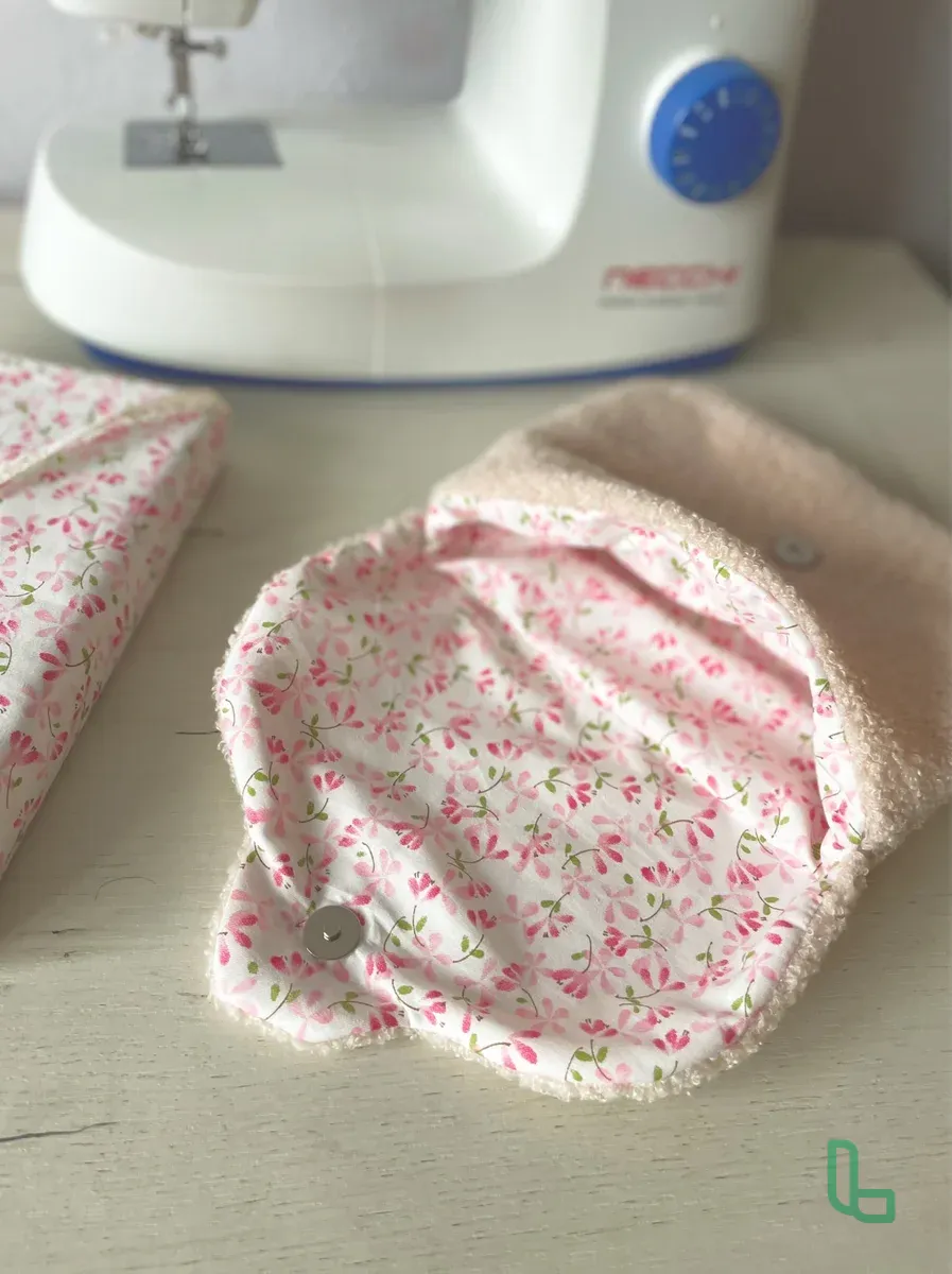 Косметичка, чехол для планшета, сумочка