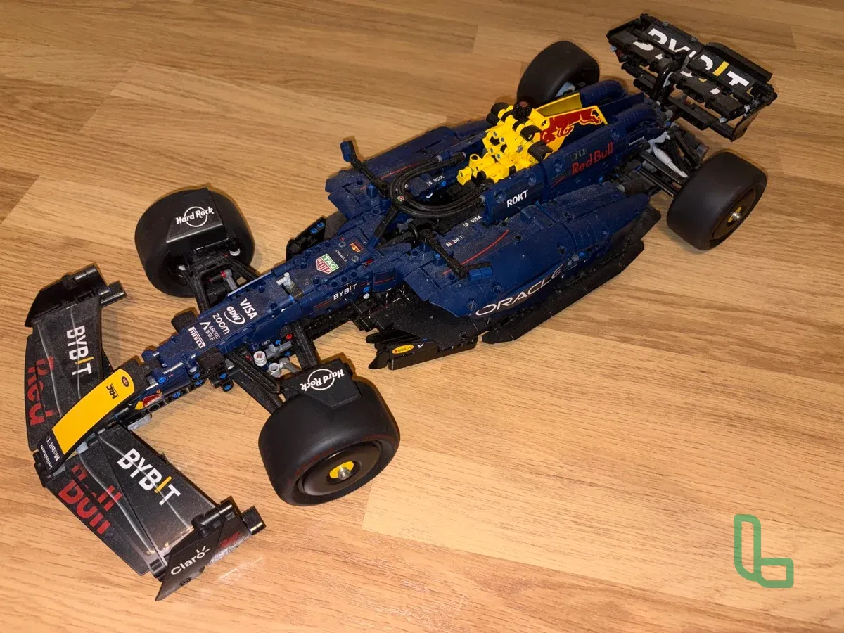 LEGO Red Bull F1 неоригинальный