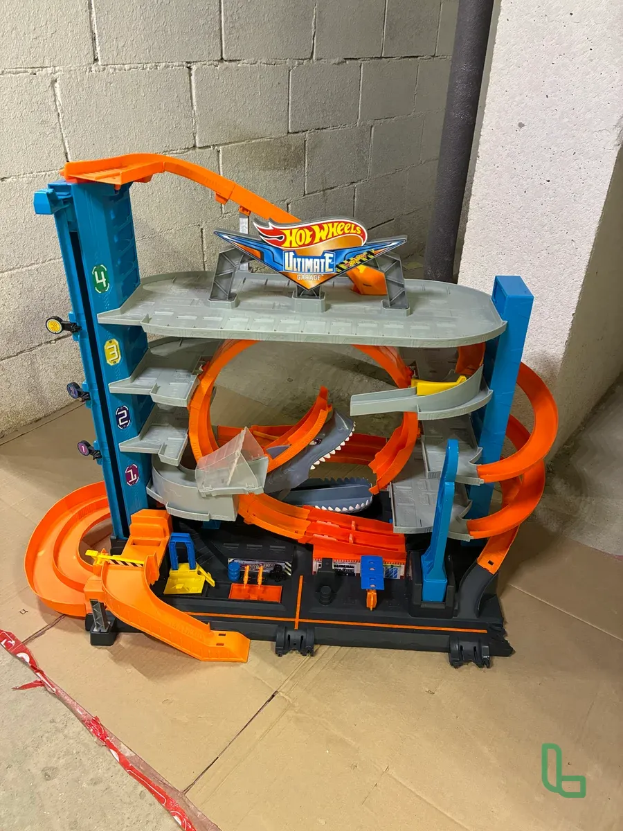 Hotwheels Garage Ultimate