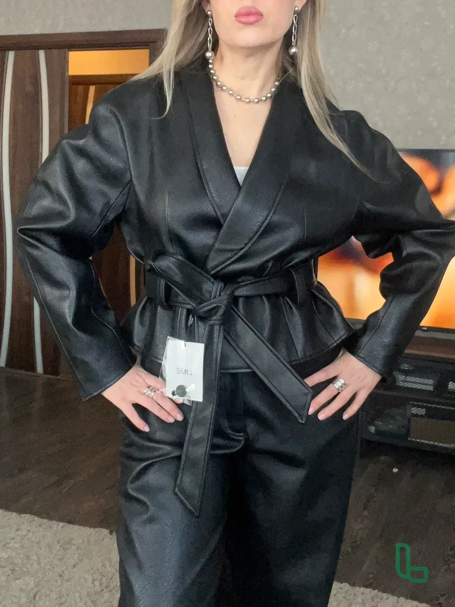 Lime Куртка Новая