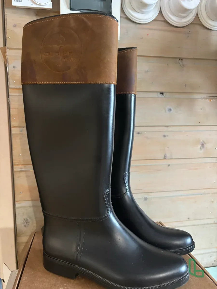 резиновые сапоги высокие