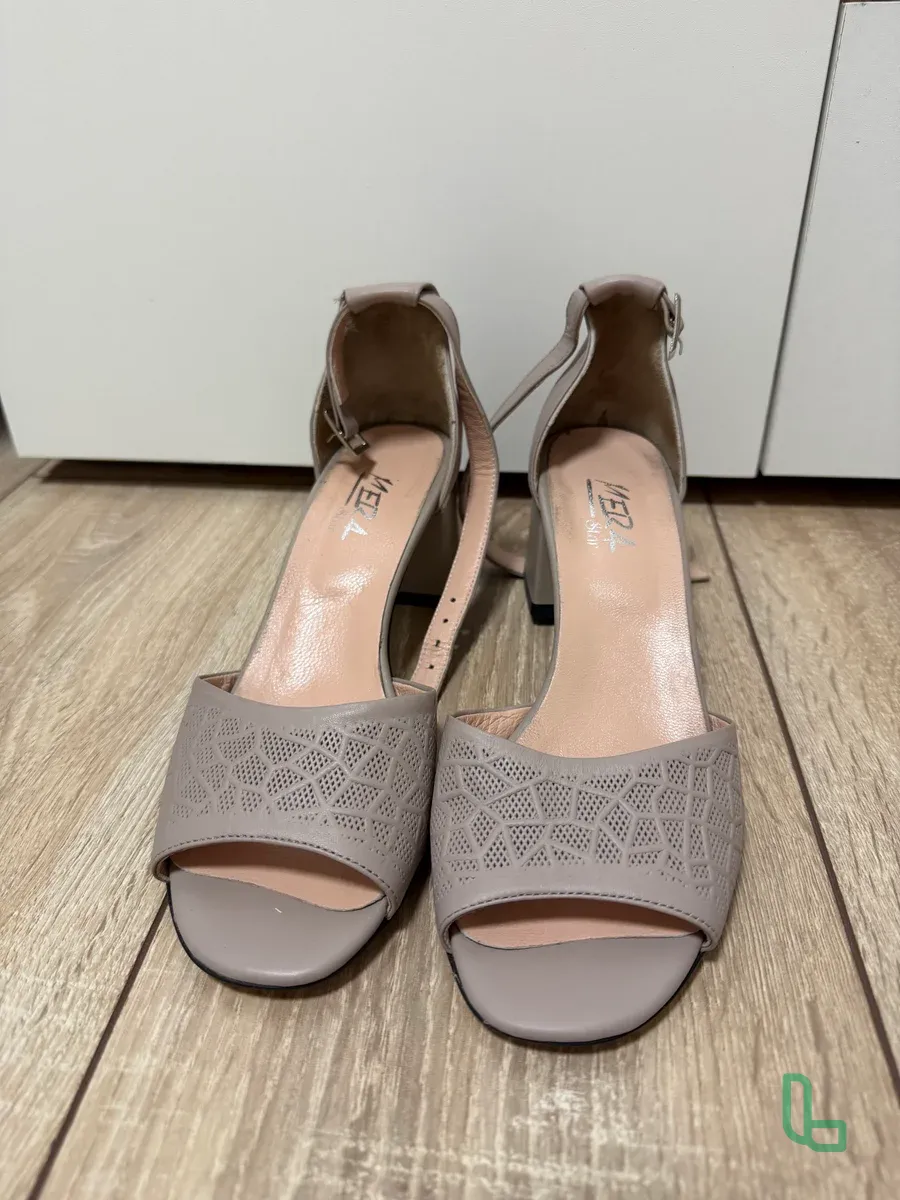 Босоножки летние