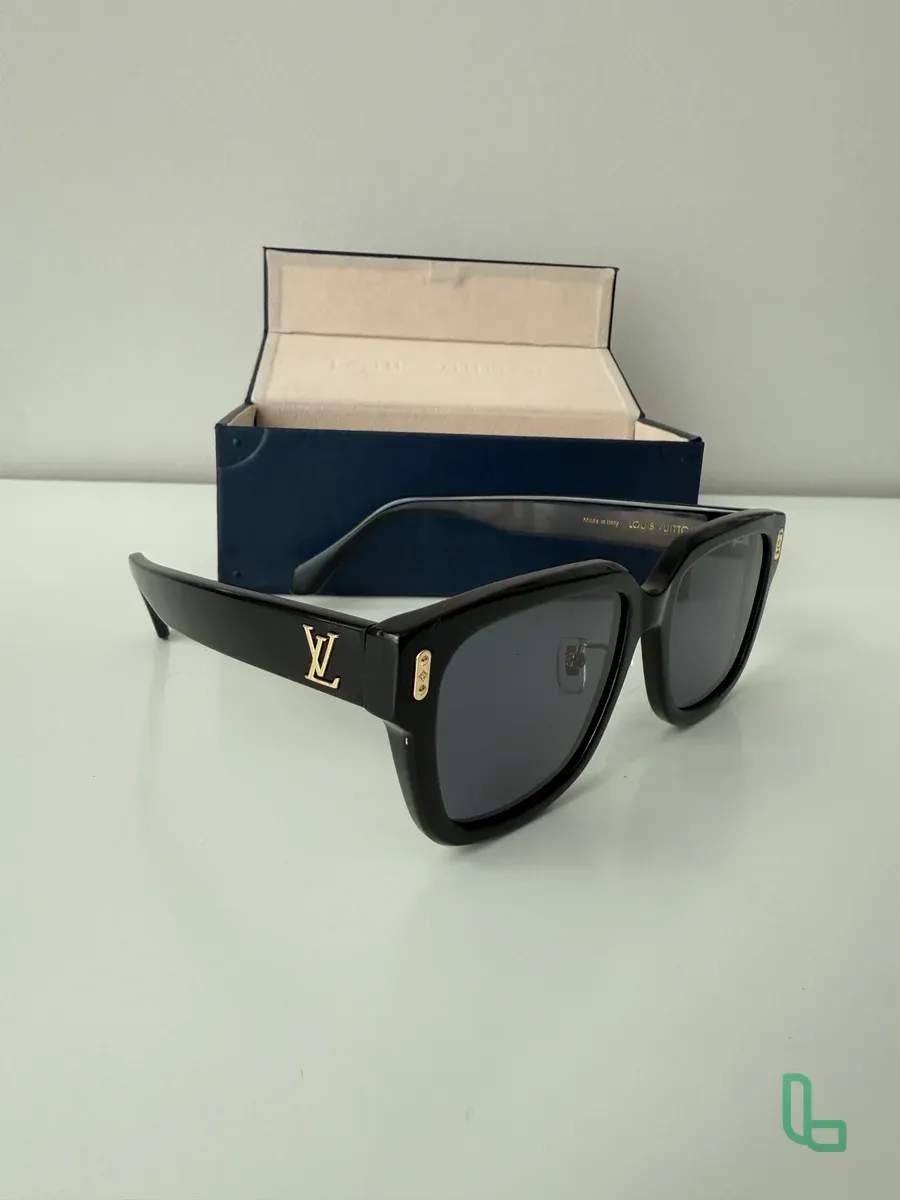 Солнцезащитные очки Louis Vuitton