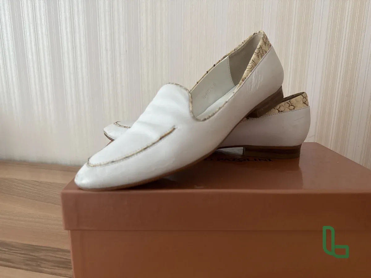 Туфли женские.