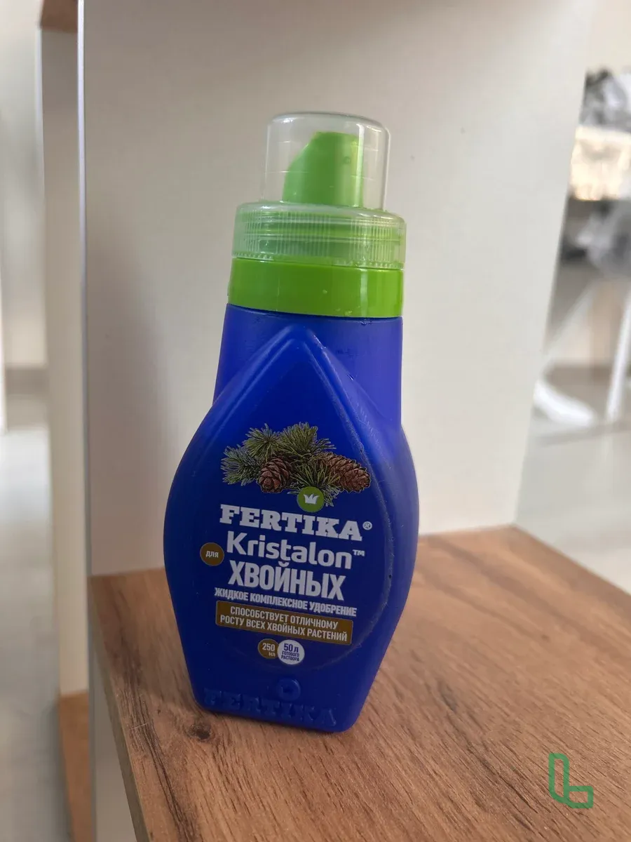 Удобрение Fertika Kristalon для хвойных
