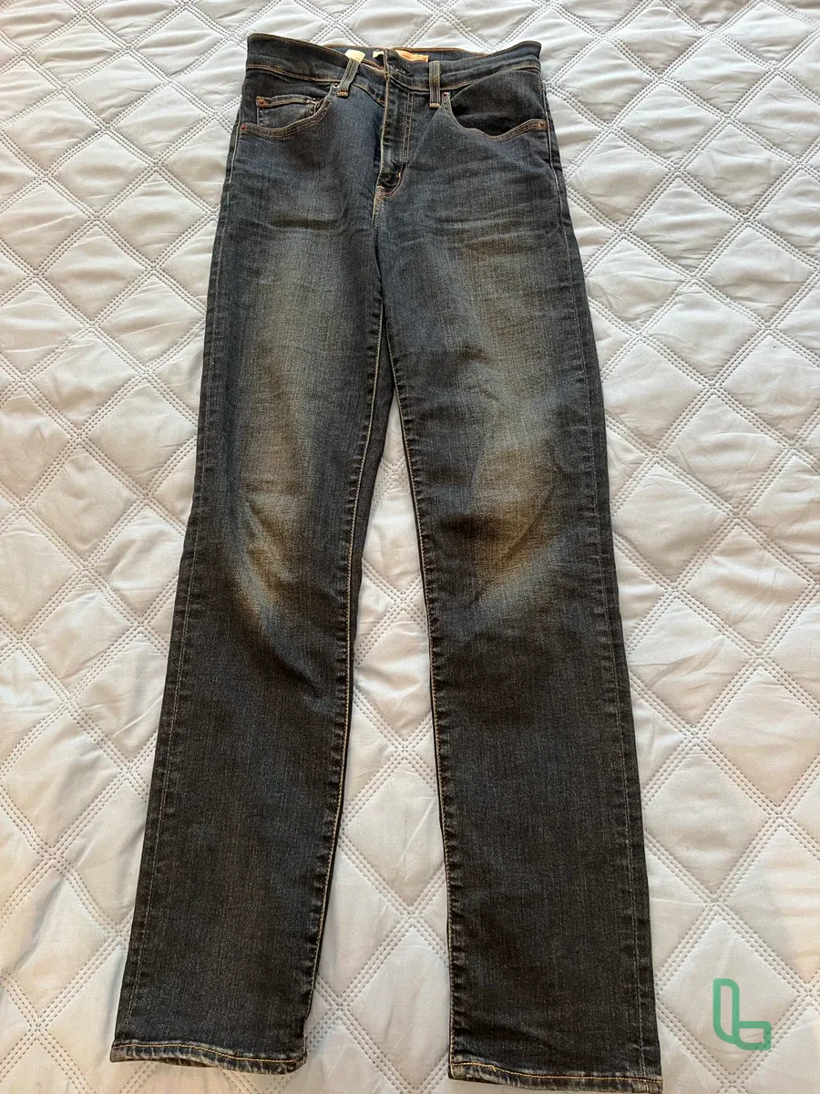 Джинсы женские Levis