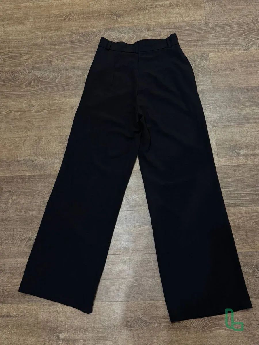 Черные классические брюки