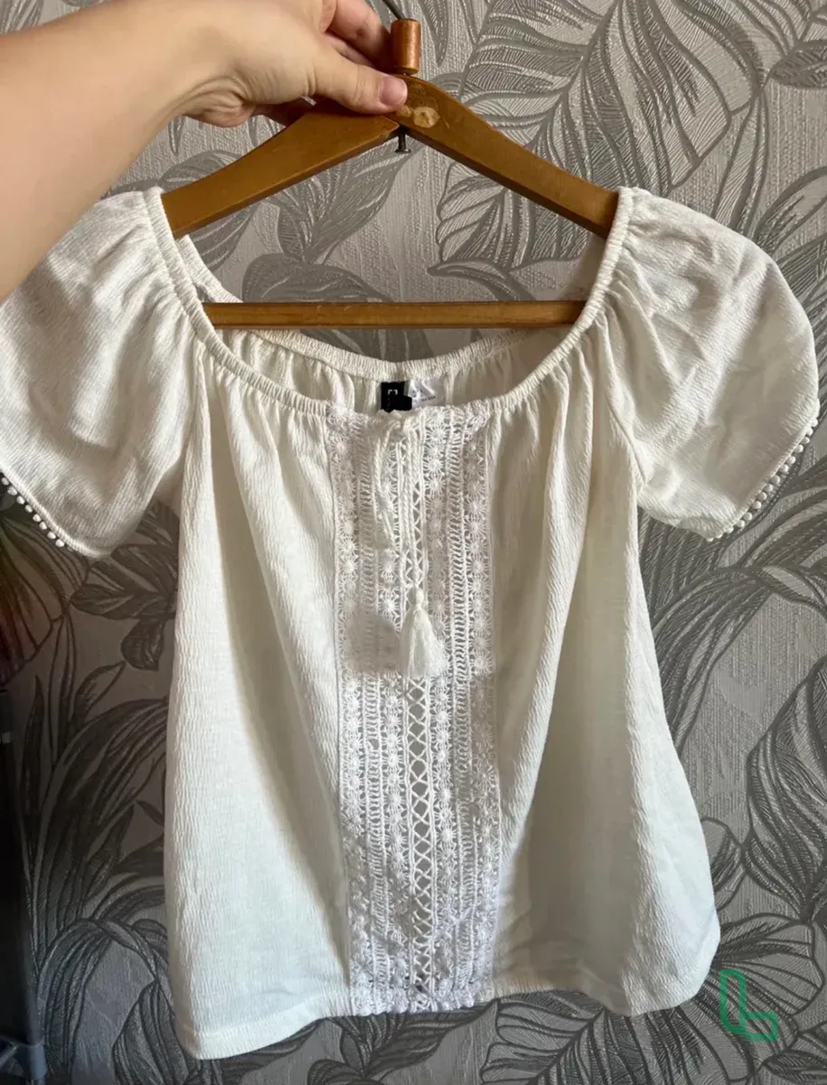 Топ с рюшечками белый H&M