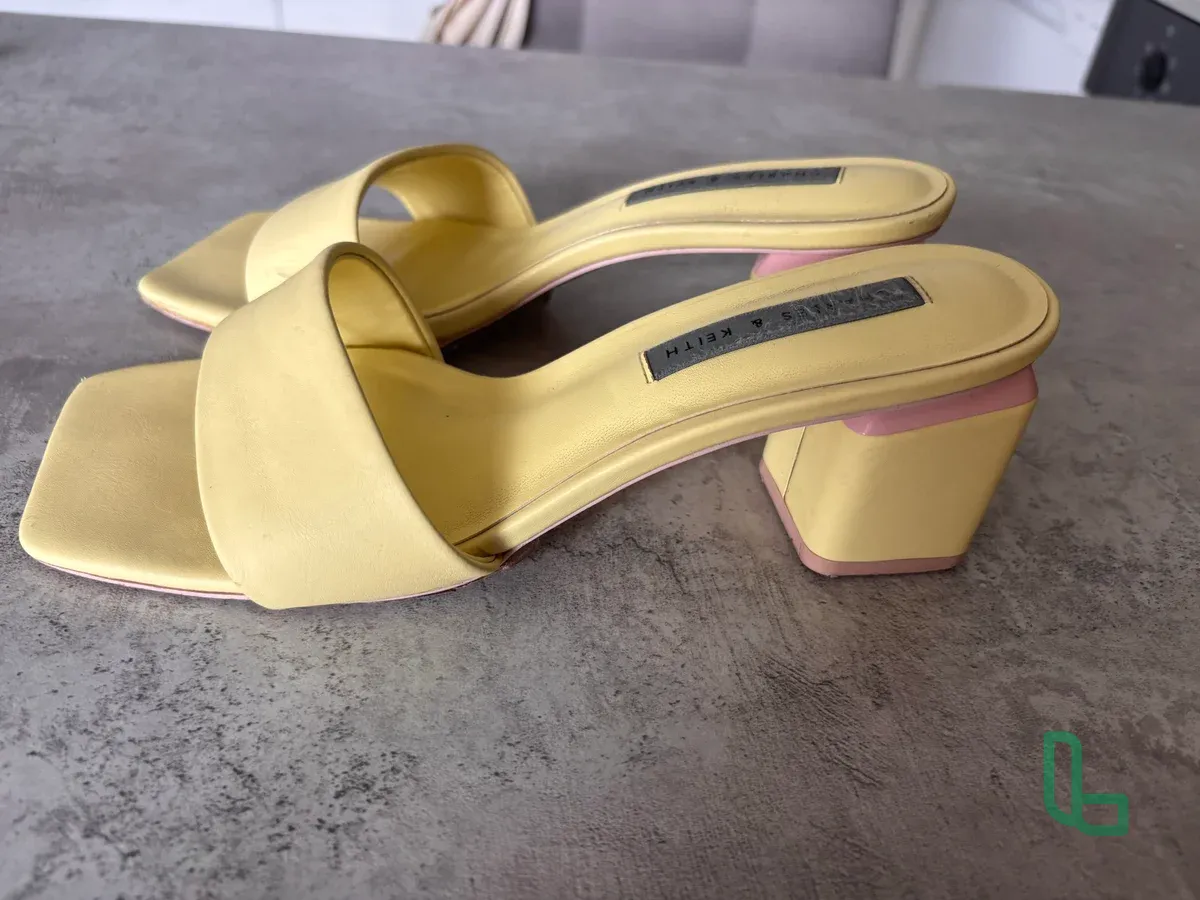 Босоножки Мюли Charles&keith
