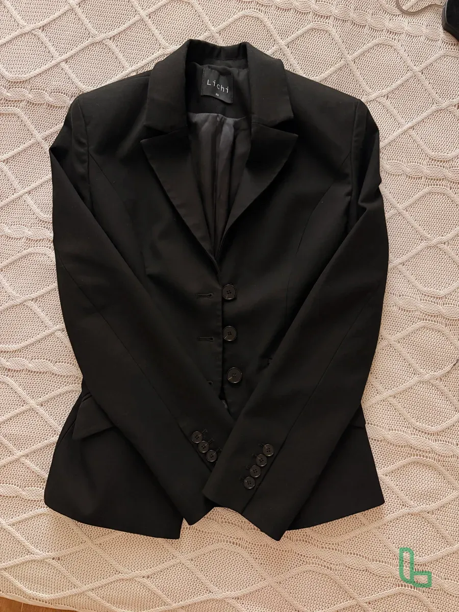 приталенный пиджак lichi xs