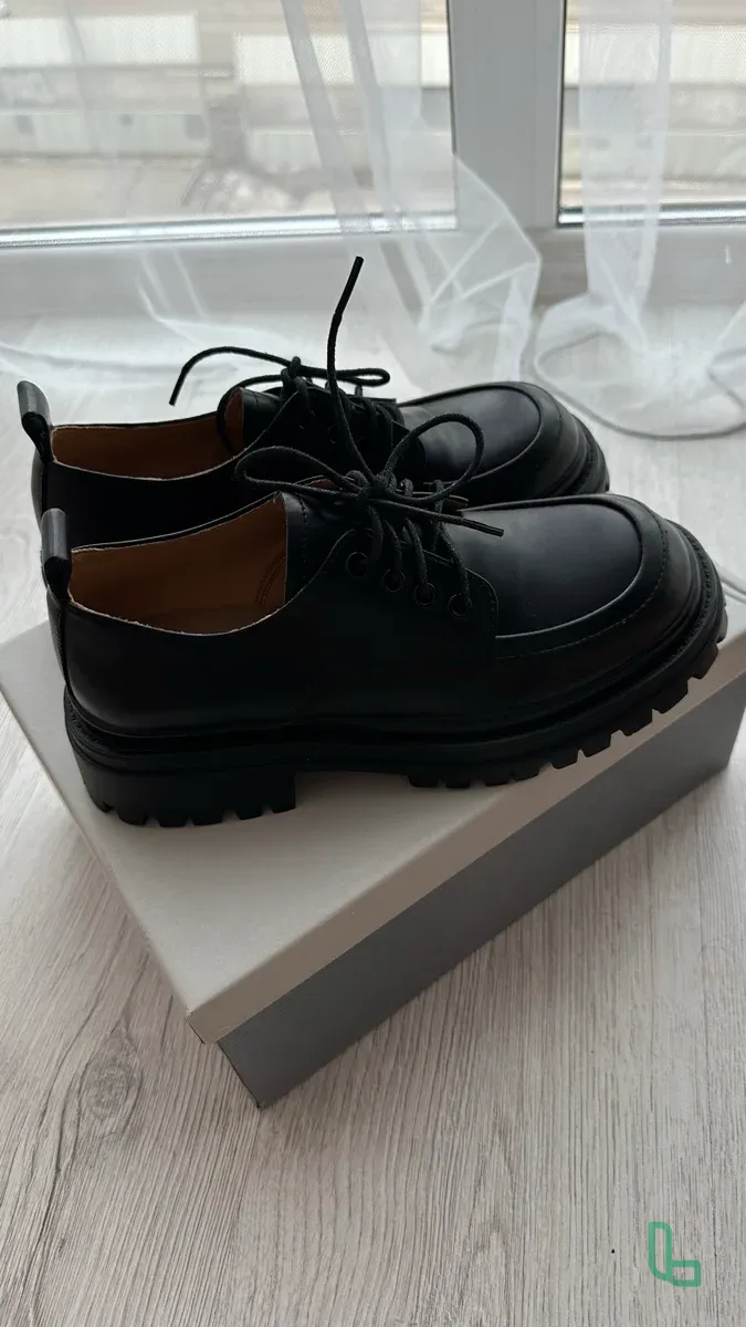 Лоферы женские