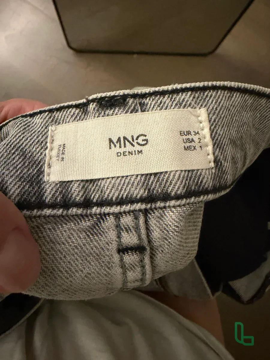 Джинсы Mango