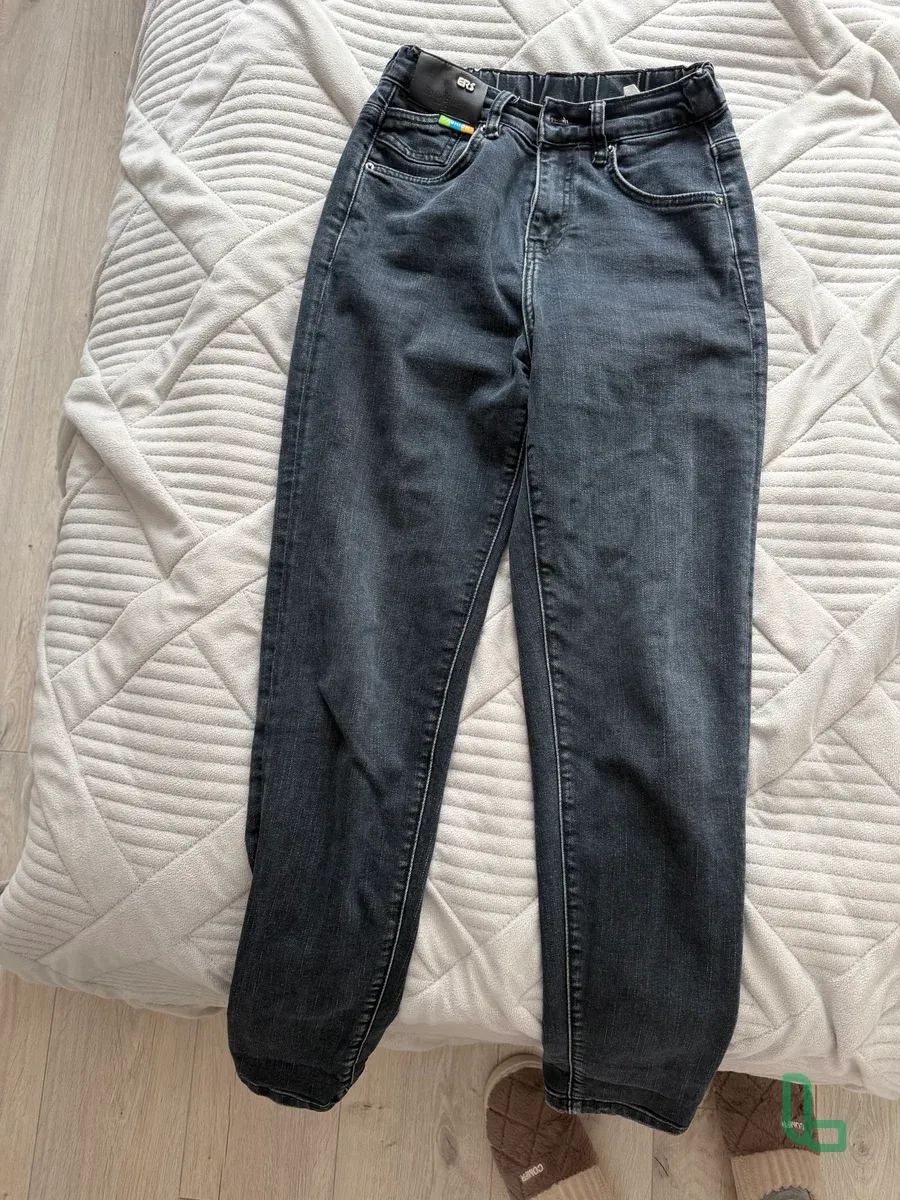 Джинсы Женские