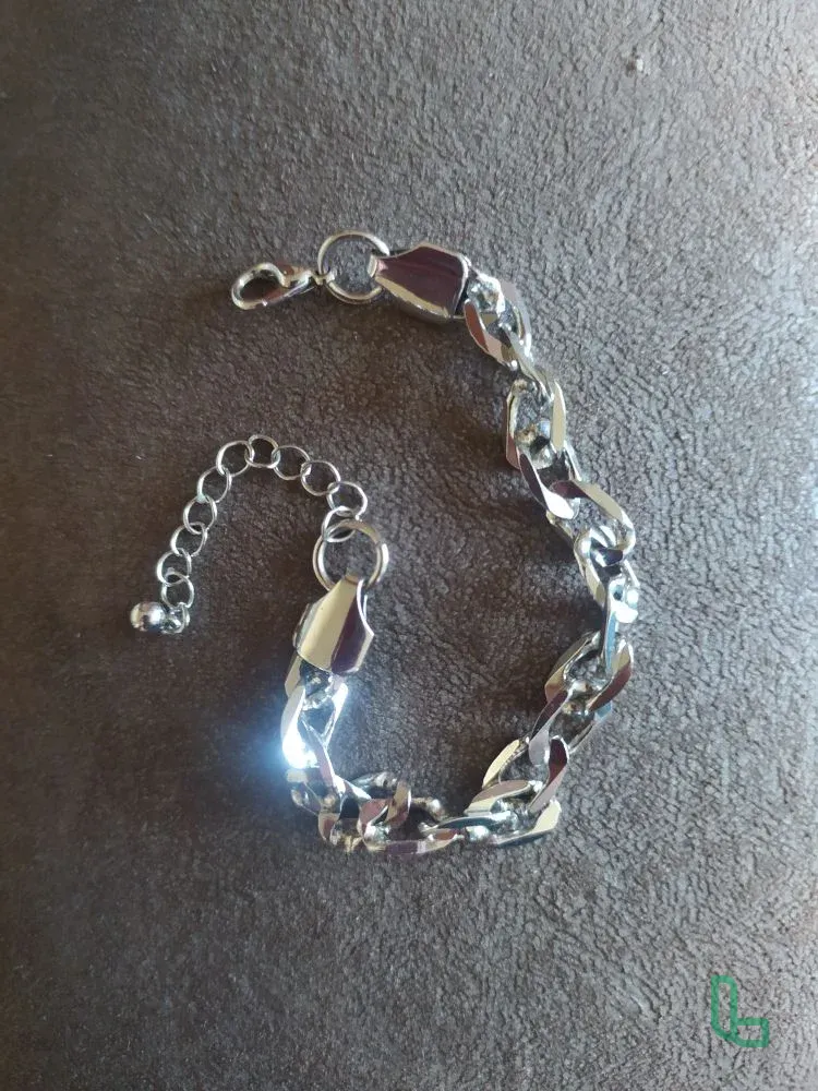 Браслет (бижутерия). 300 р.