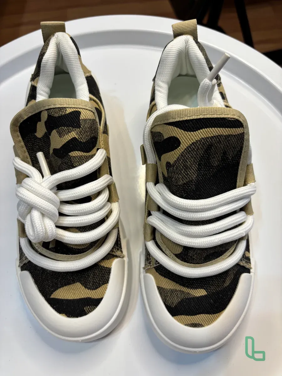 Кроссовки новые 39 Размер